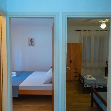 Leon Apartment
